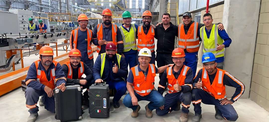 Equipe especializada Activa em ambiente industrial